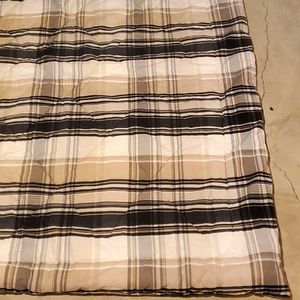 Black and tan twin bed comforter